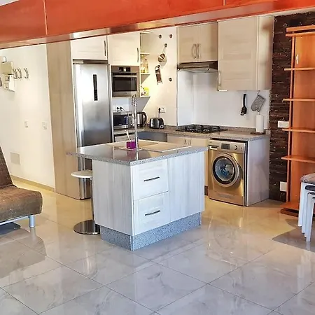 Apartment De Lujo Con Amplia Vista Al Mar. - *